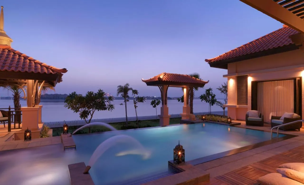 Anantara The Palm Dubai Resort 5*,