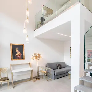 Urban Garden Lofts By Blue Velvet Livings ميلان